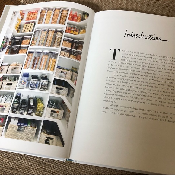 “The Home Edit Life” book by Clea Shearer & Joanna Teplin 🏠 - Picture 9 of 9